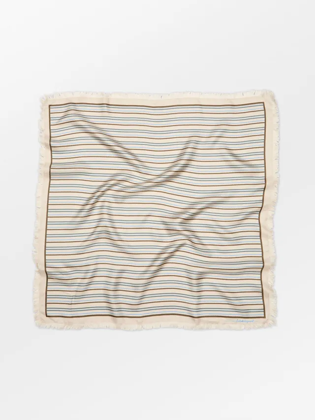 becks-ndergaard-scallopia-sia-seidentuch-wei-65x65 image 1