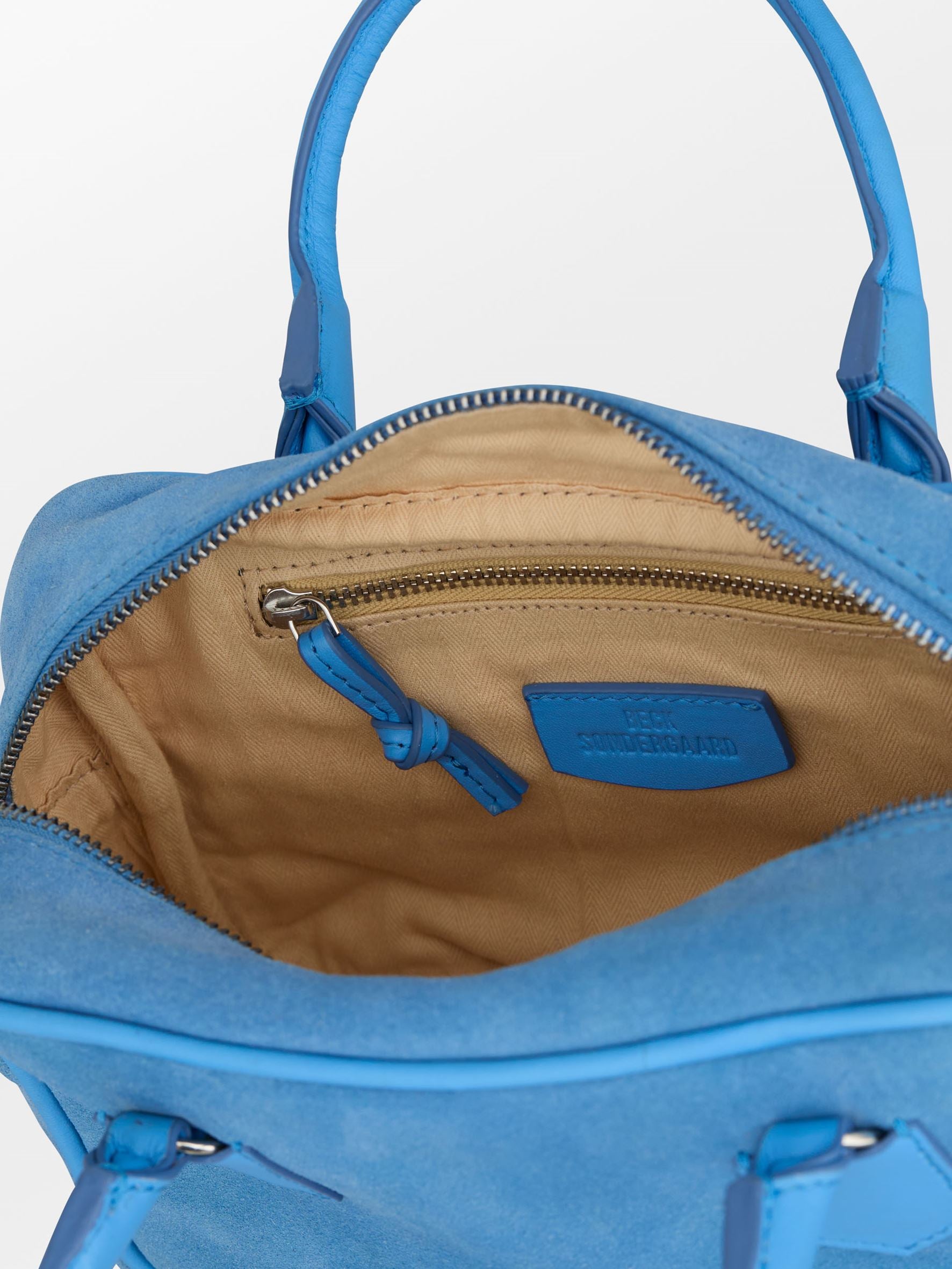 becks-ndergaard-suede-bree-tasche-wildleder-azure-blue-22x14 image 3