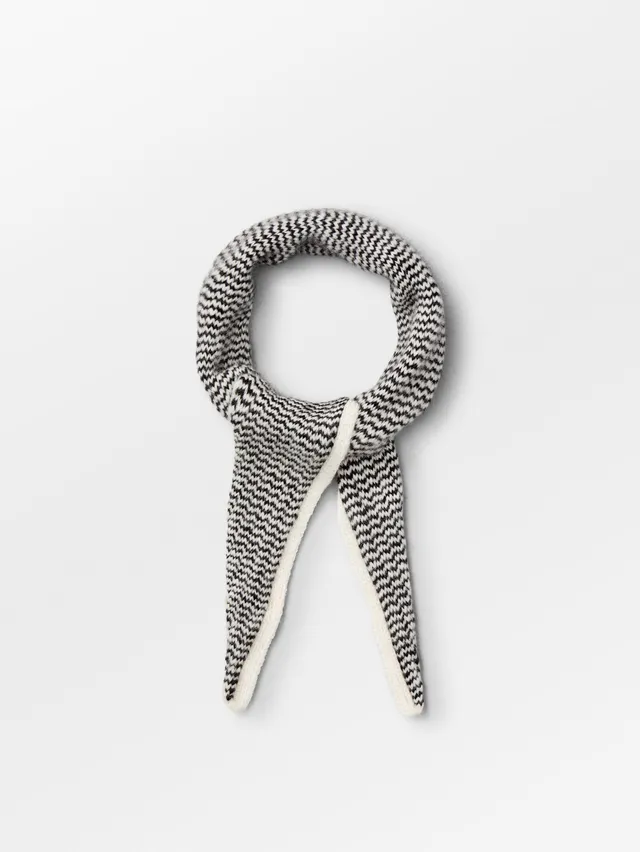 becks-ndergaard-grafine-tria-schal-wei-alpaka image 1