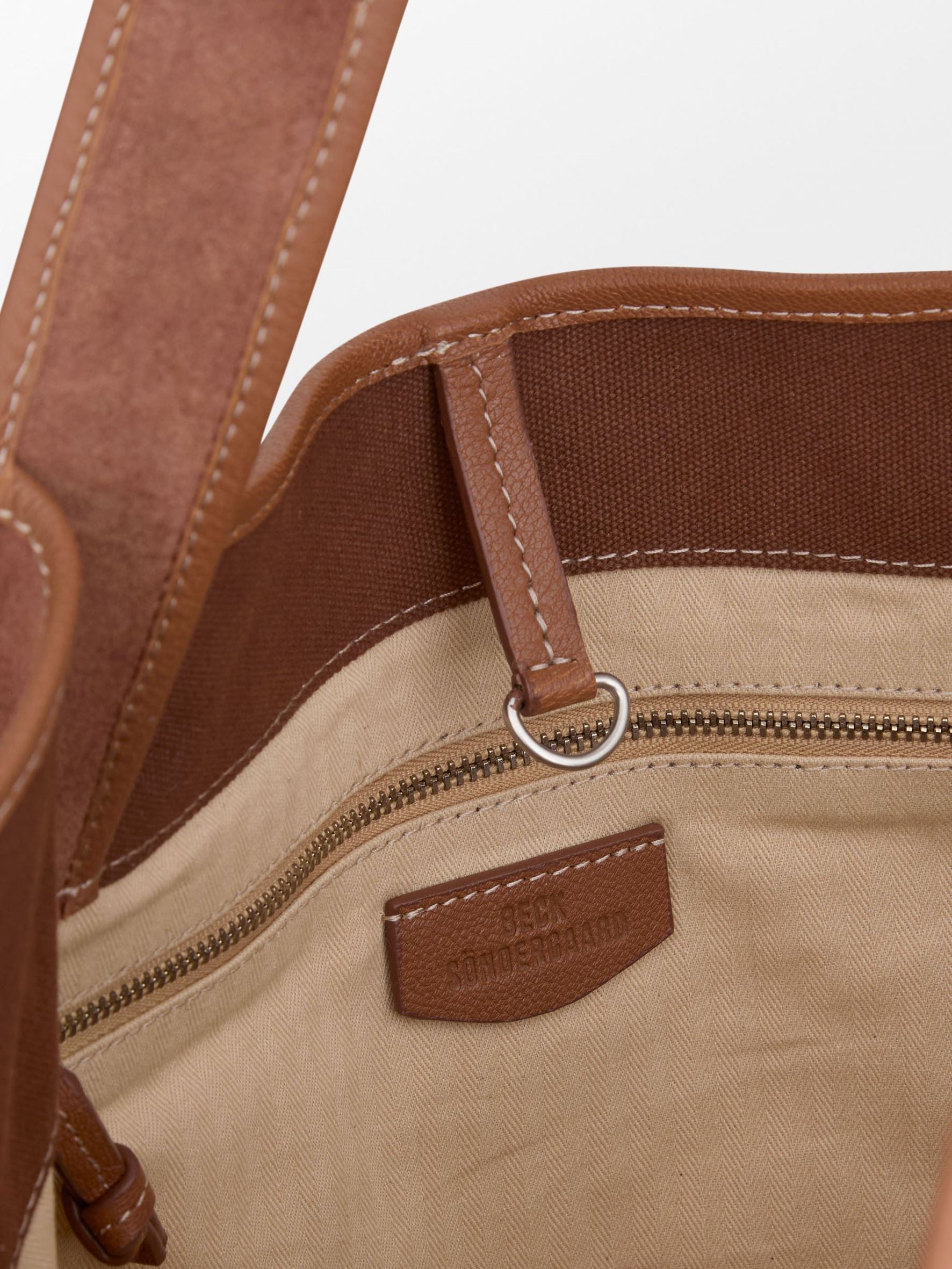 becks-ndergaard-suede-laurel-tasche-wildleder-braun-34x30 image 3
