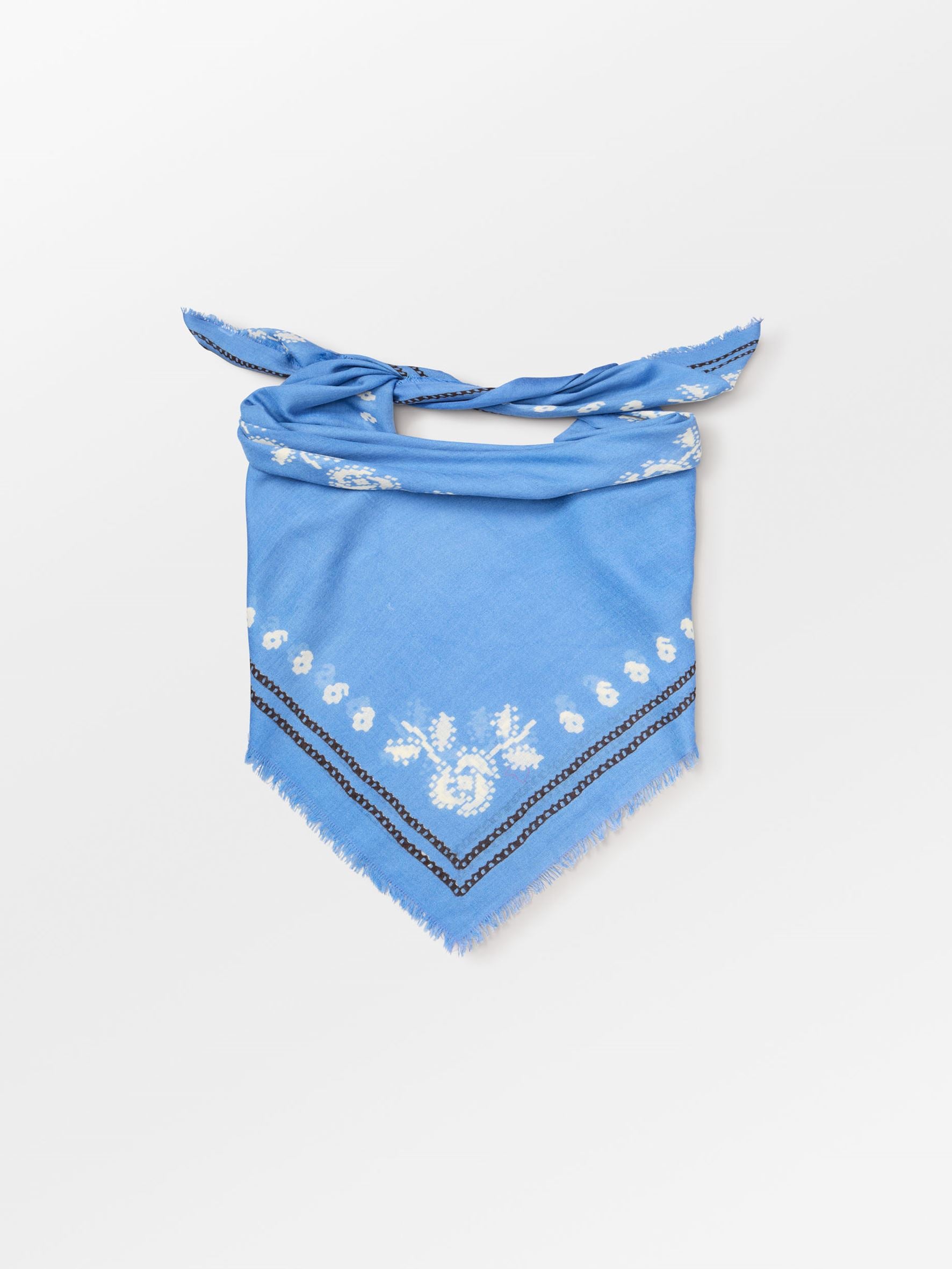 becks-ndergaard-bloom-siw-schal-seide-wolle-blau-110x110 image 3
