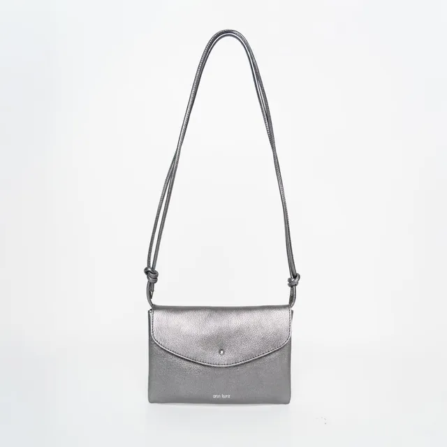 ann-kurz-mini-cute-clutch-metallic-dark-silver-leder image 1