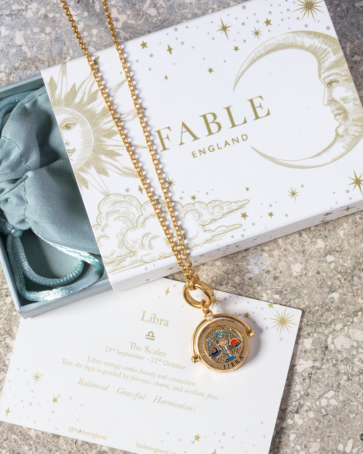 fable-england-jewellery-libra-spinner-kette-waage-gold image 5