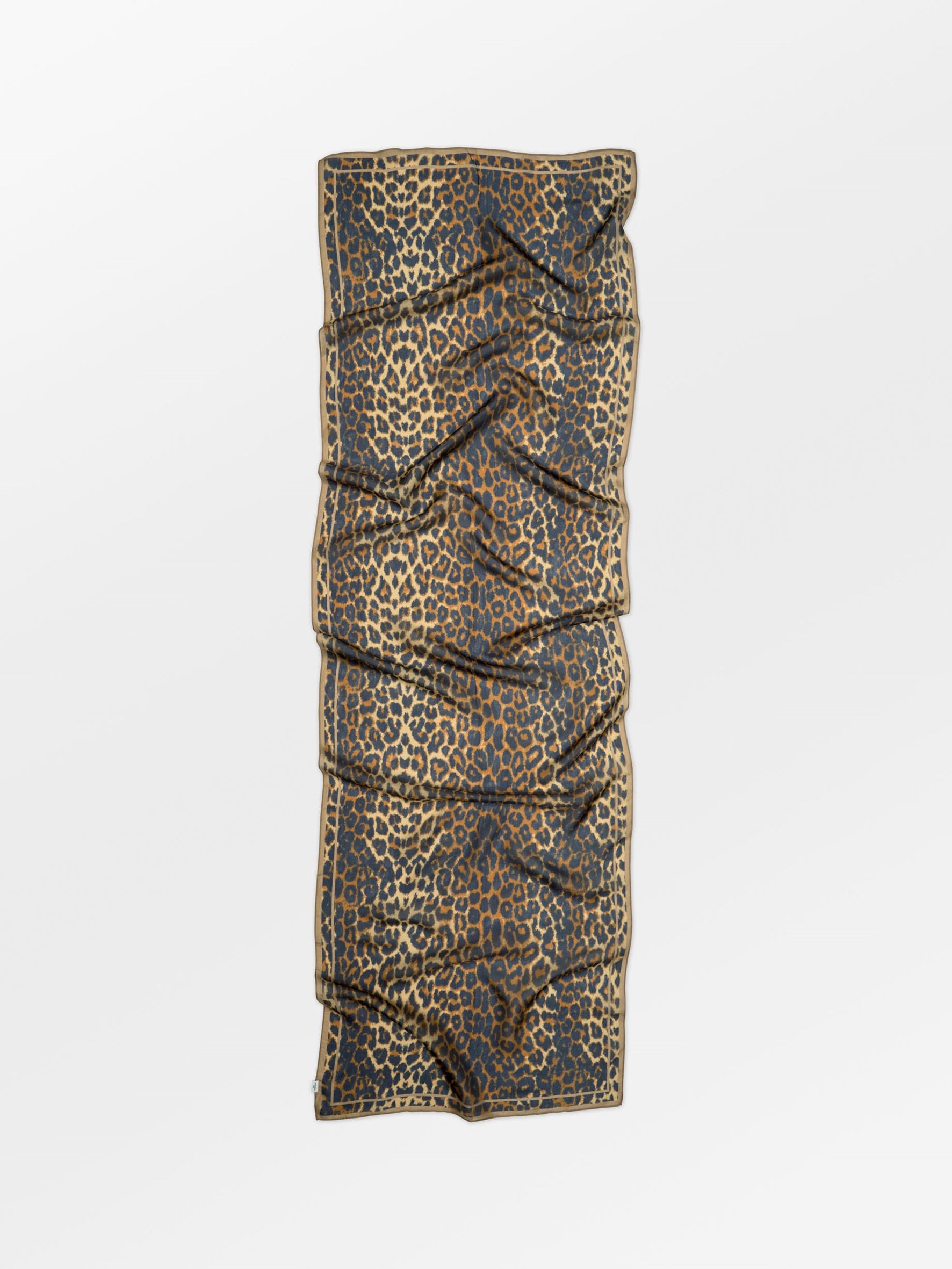 becks-ndergaard-leopa-taby-sia-schal-leo-seide-55x180 image 1