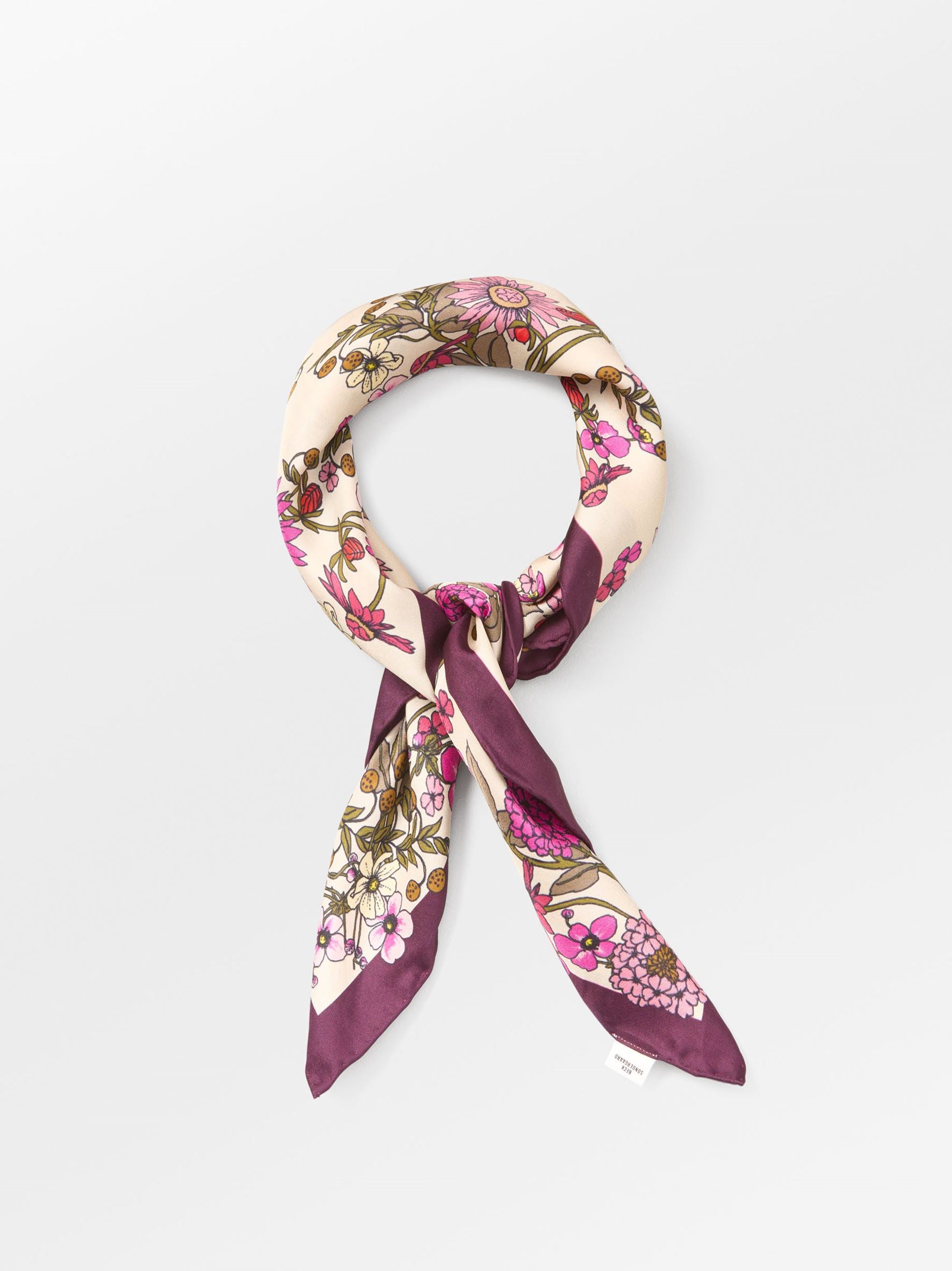 becks-ndergaard-elyfiora-sia-schal-seide-rosa-floral-65x65 image 2