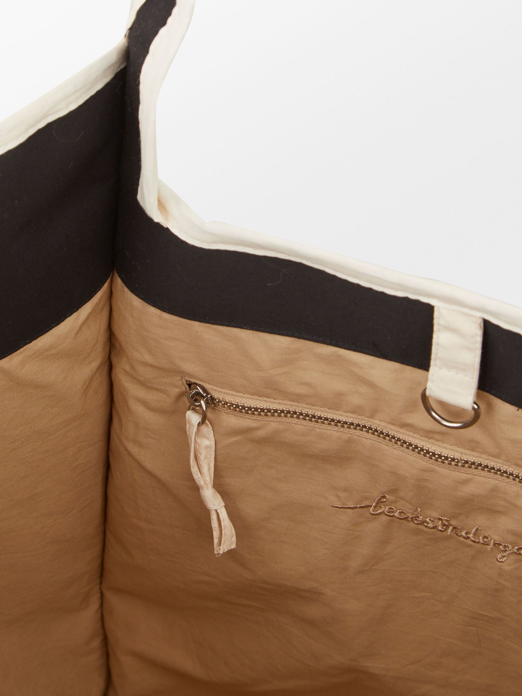 becks-ndergaard-guafiore-laurel-tote-tasche-schwarz-34x30 image 2