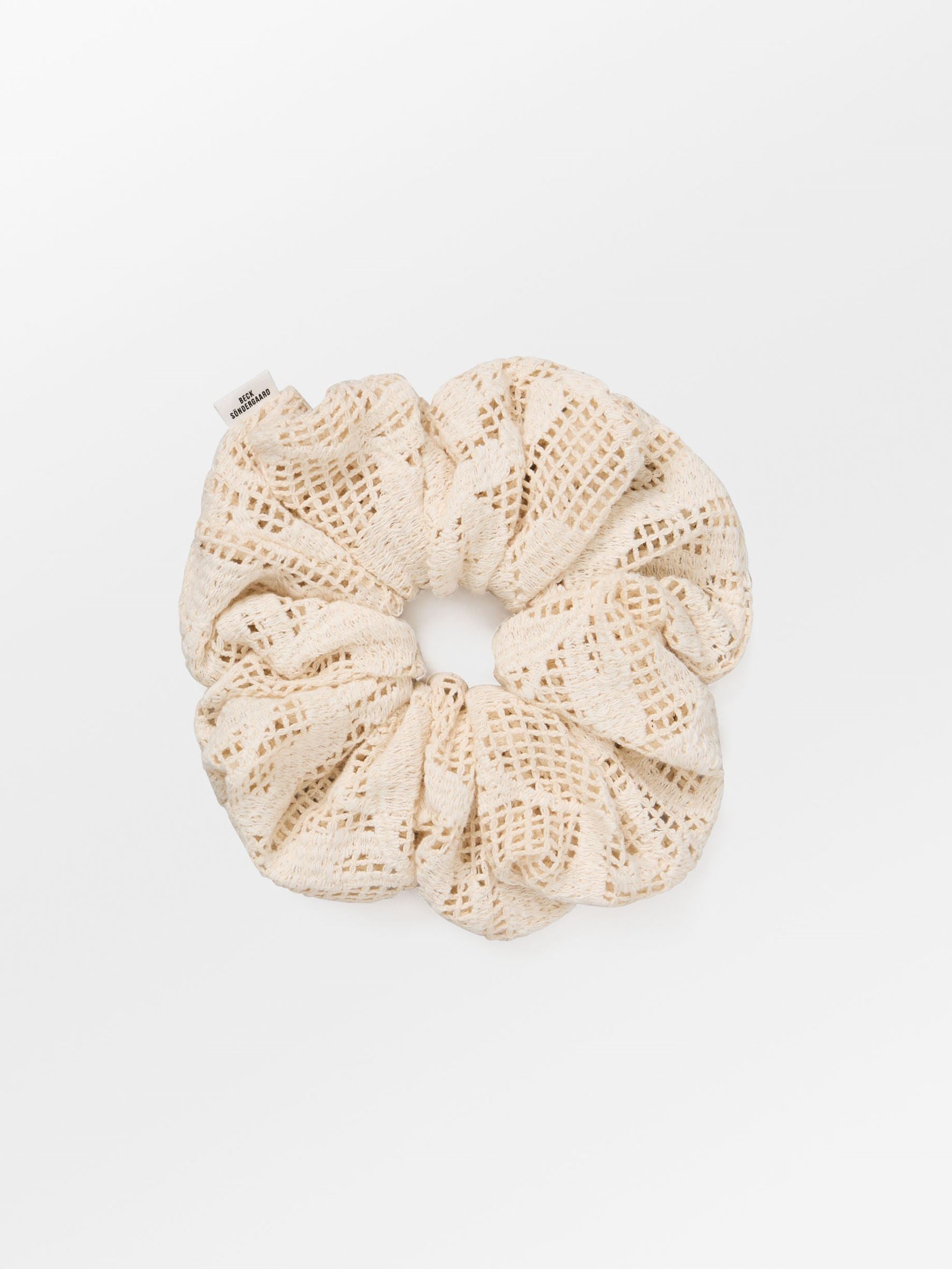 becks-ndergaard-croflora-scrunchie-haargummi-wei image 1