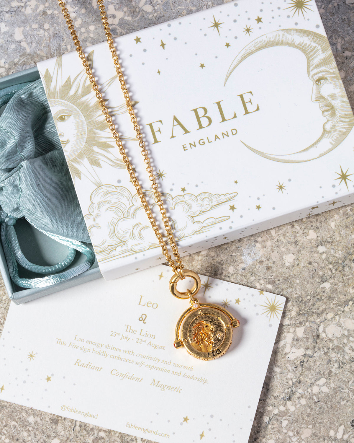 fable-england-jewellery-leo-spinner-halskette-gold-karneol image 5