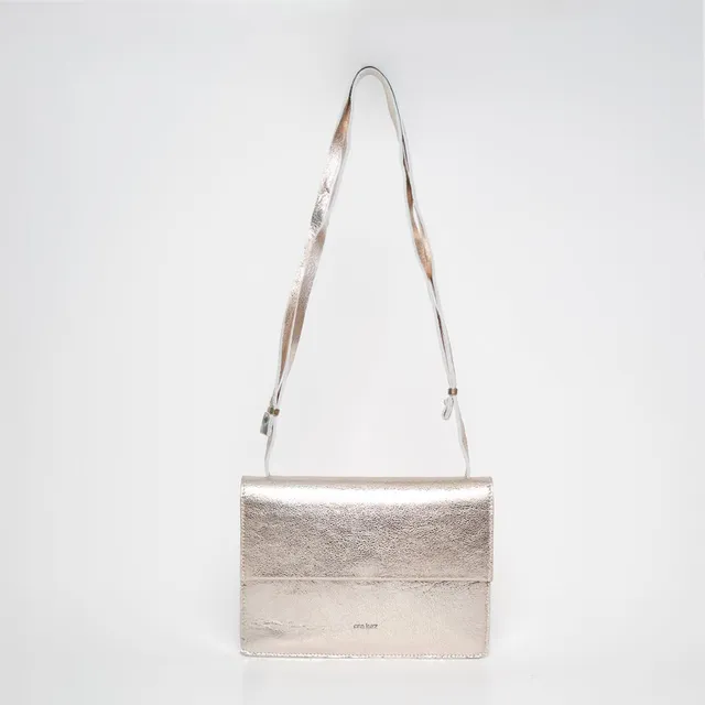 ann-kurz-straps-phone-bag-medium-handytasche-metallic-platin image 1