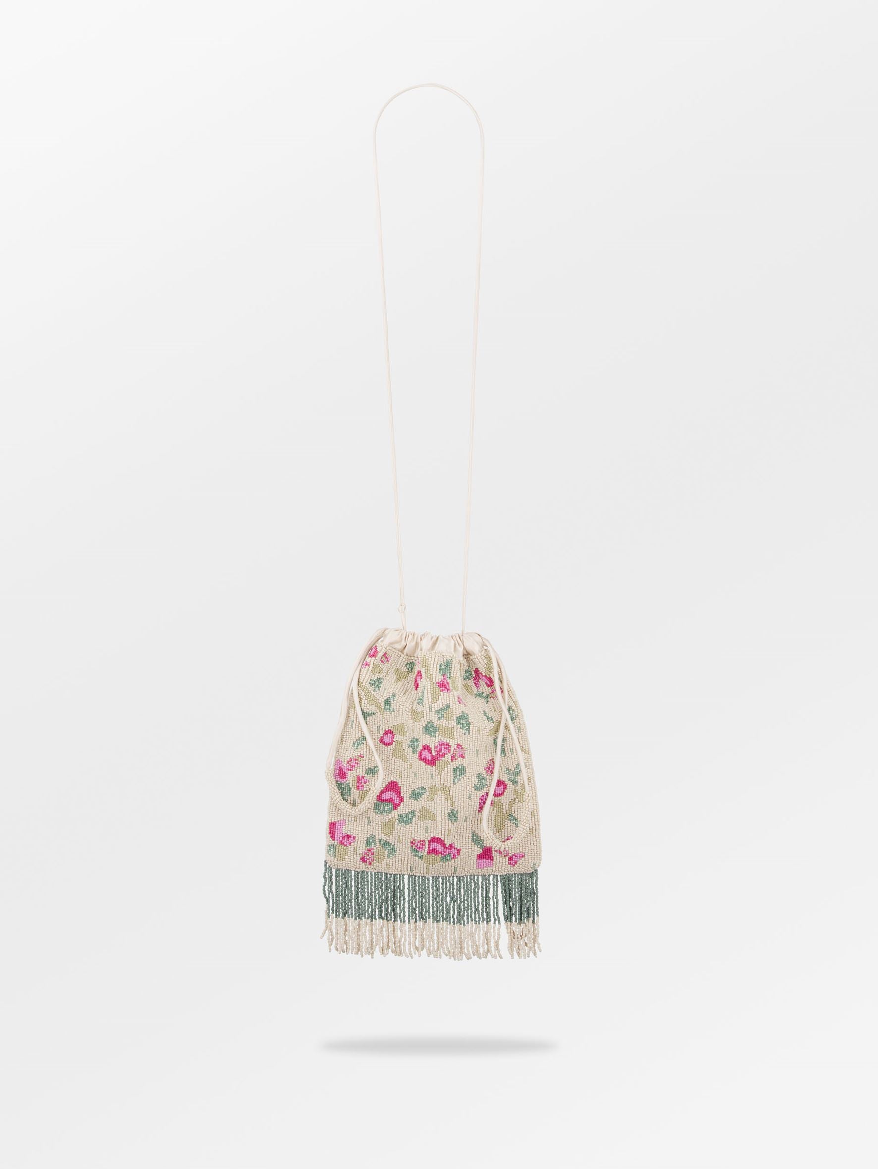becks-ndergaard-tapelia-beaded-ayla-tasche-summer-sand-20x24 image 1