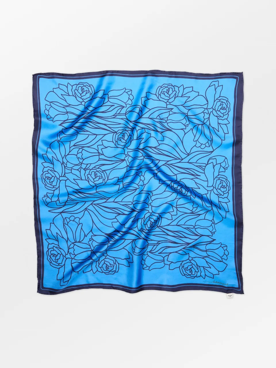 becks-ndergaard-stencia-tulip-sia-tuch-seide-azure-blue-65x65 image 1