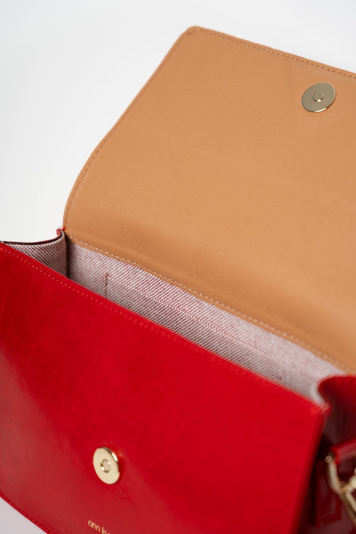 ann-kurz-perfect-square-umh-ngetasche-leder-rot-shiny image 4