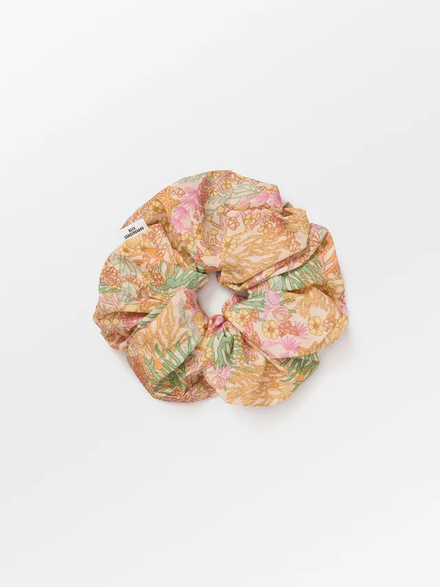 becks-ndergaard-corallo-cotta-scrunchie-cone-flower-pink image 1