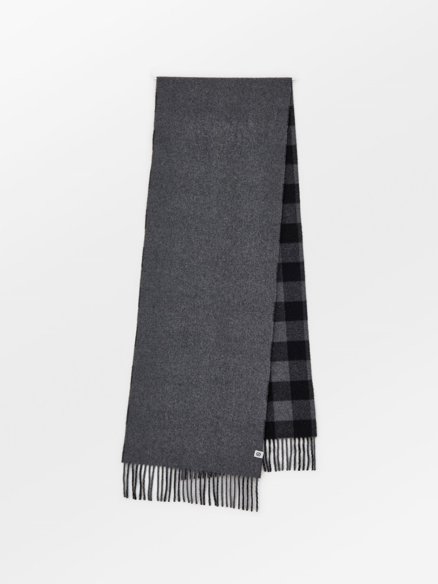 becks-ndergaard-florenca-scarf-schal-smoked-gray-wolle-37x220 image 1