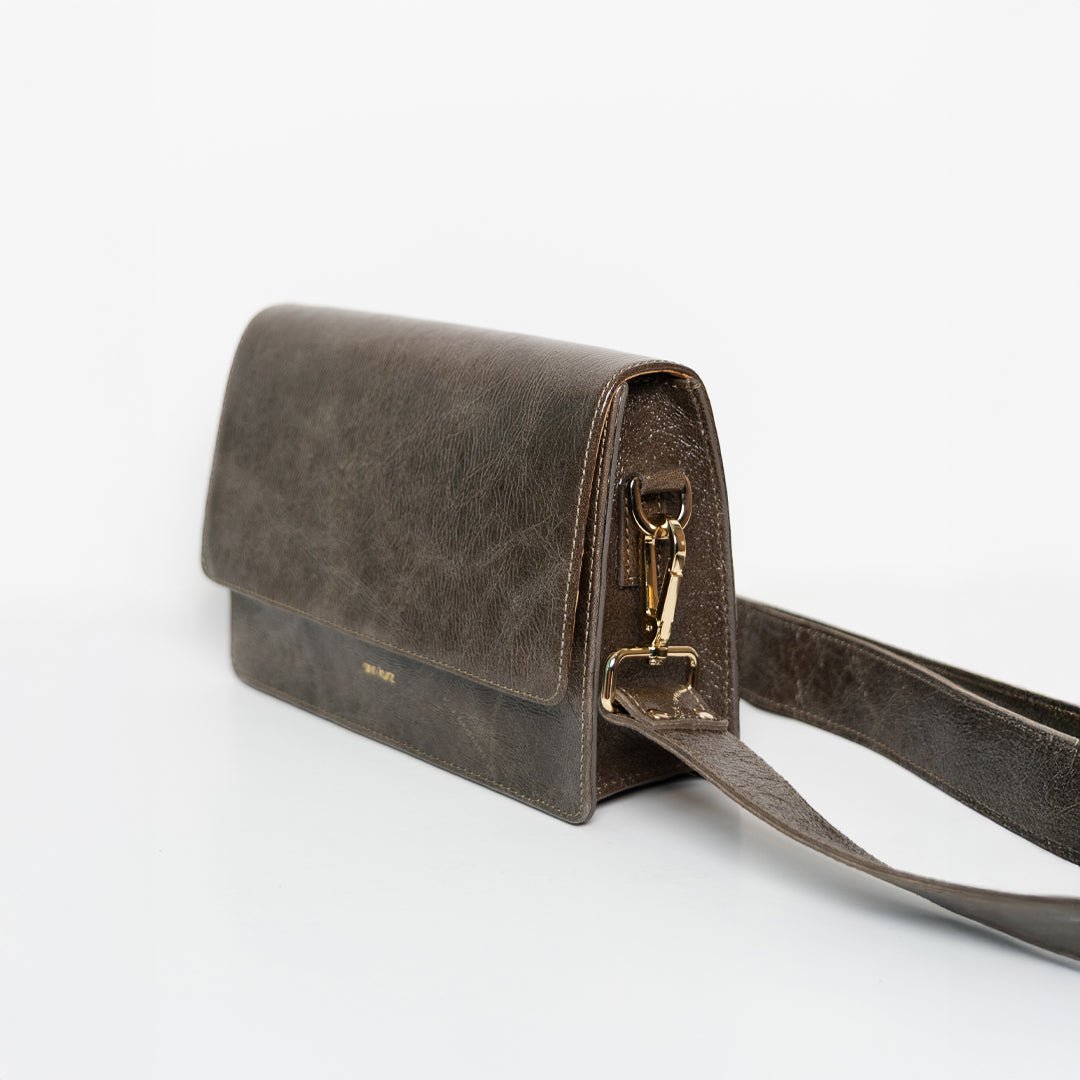 ann-kurz-perfect-square-umh-ngetasche-lack-taupe-klappe image 2
