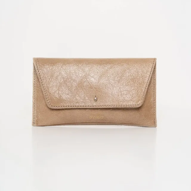 ann-kurz-mini-envelope-patent-taupe-geldb-rse-lack-rei-verschluss image 1