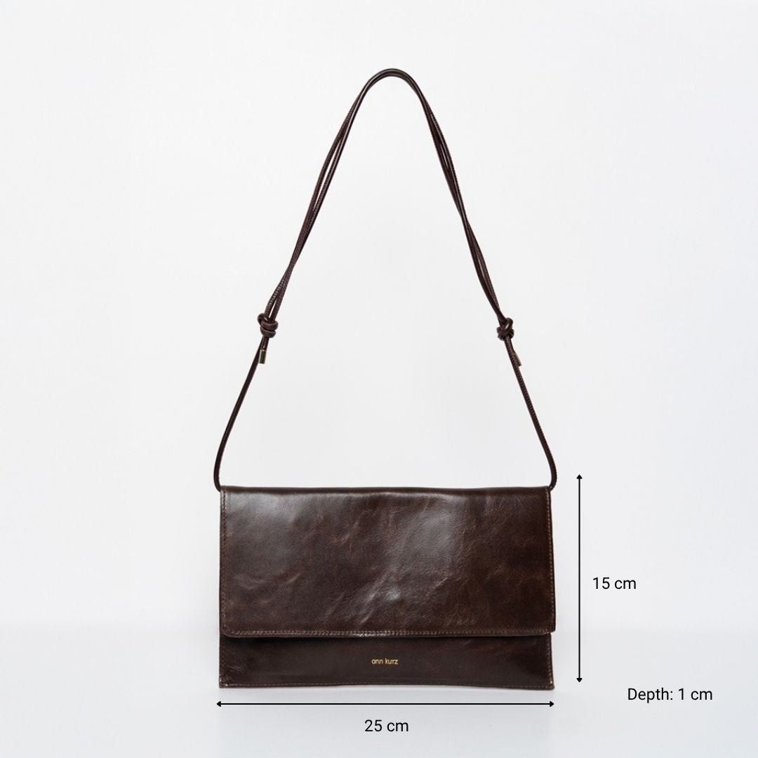 ann-kurz-thin-clutch-lackleder-fango-mit-riemen image 3