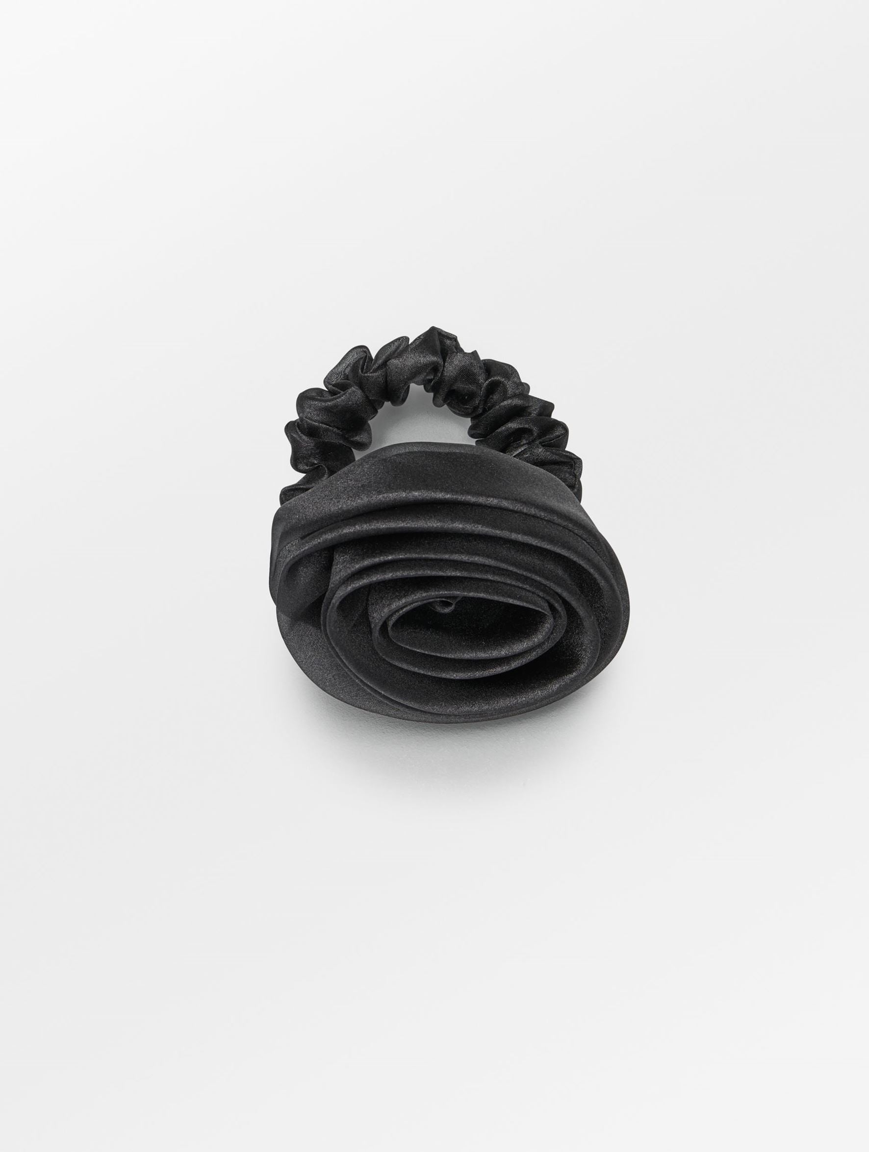 becks-ndergaard-organza-rosea-scrunchie-haargummi-schwarz-rose image 1