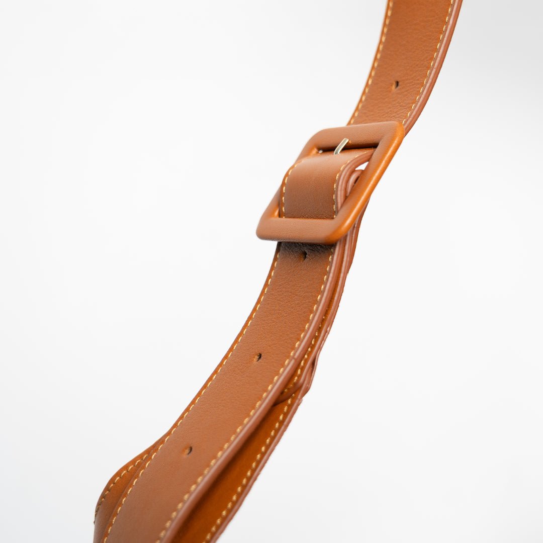 ann-kurz-vertical-shopper-tasche-suede-mix-brown-laptop image 4