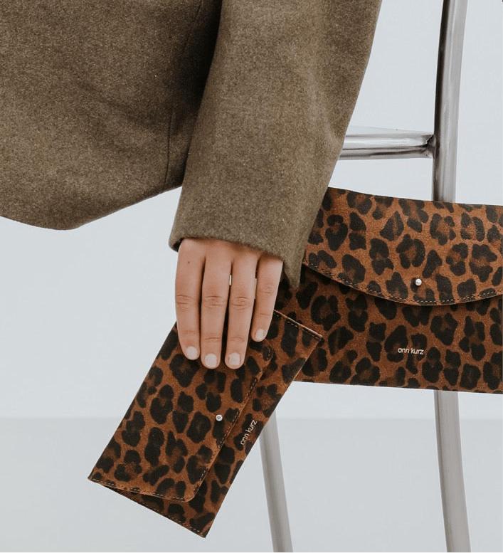 ann-kurz-mini-envelope-leo-brown-geldb-rse-leder-kartenf-cher image 4