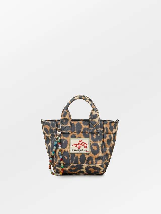 becks-ndergaard-leopa-coated-gabby-tasche-schwarz-leo-16x18 image 1