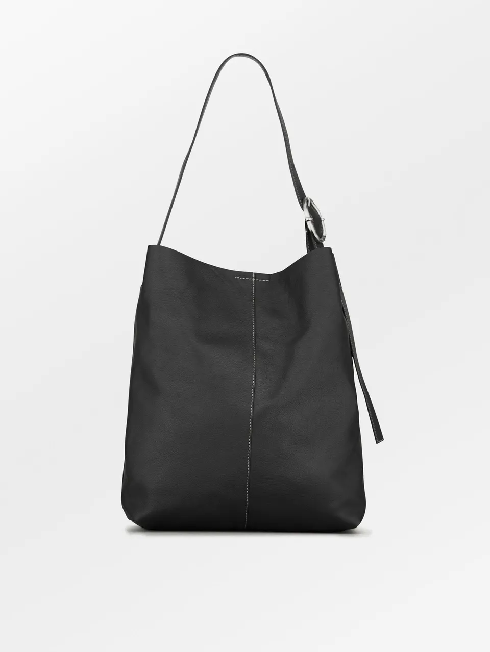 becks-ndergaard-grain-mae-buckle-tasche-schwarz-32x40 image 1