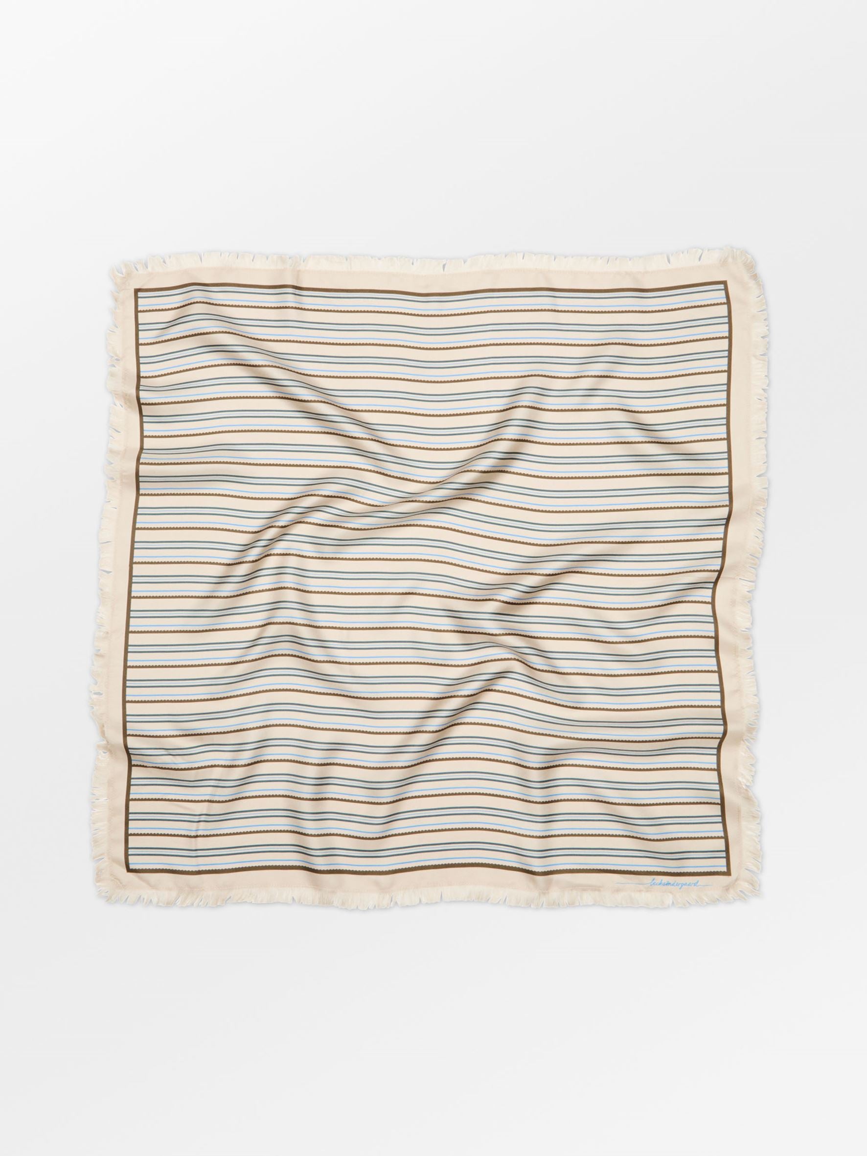 becks-ndergaard-scallopia-sia-seidentuch-wei-65x65 image 1