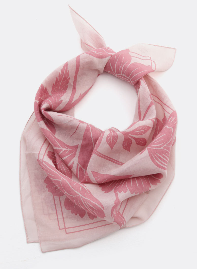 djian-mari-tuch-aus-baumwolle-rosa-floral-70x70 image 2