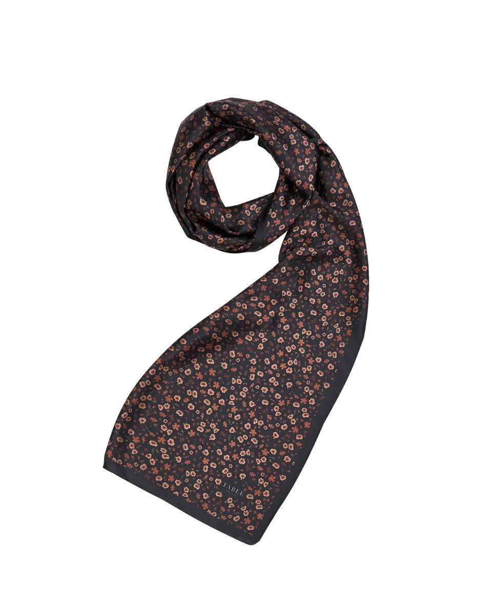fable-england-scarves-deco-blooms-schal-schwarz-leicht image 1