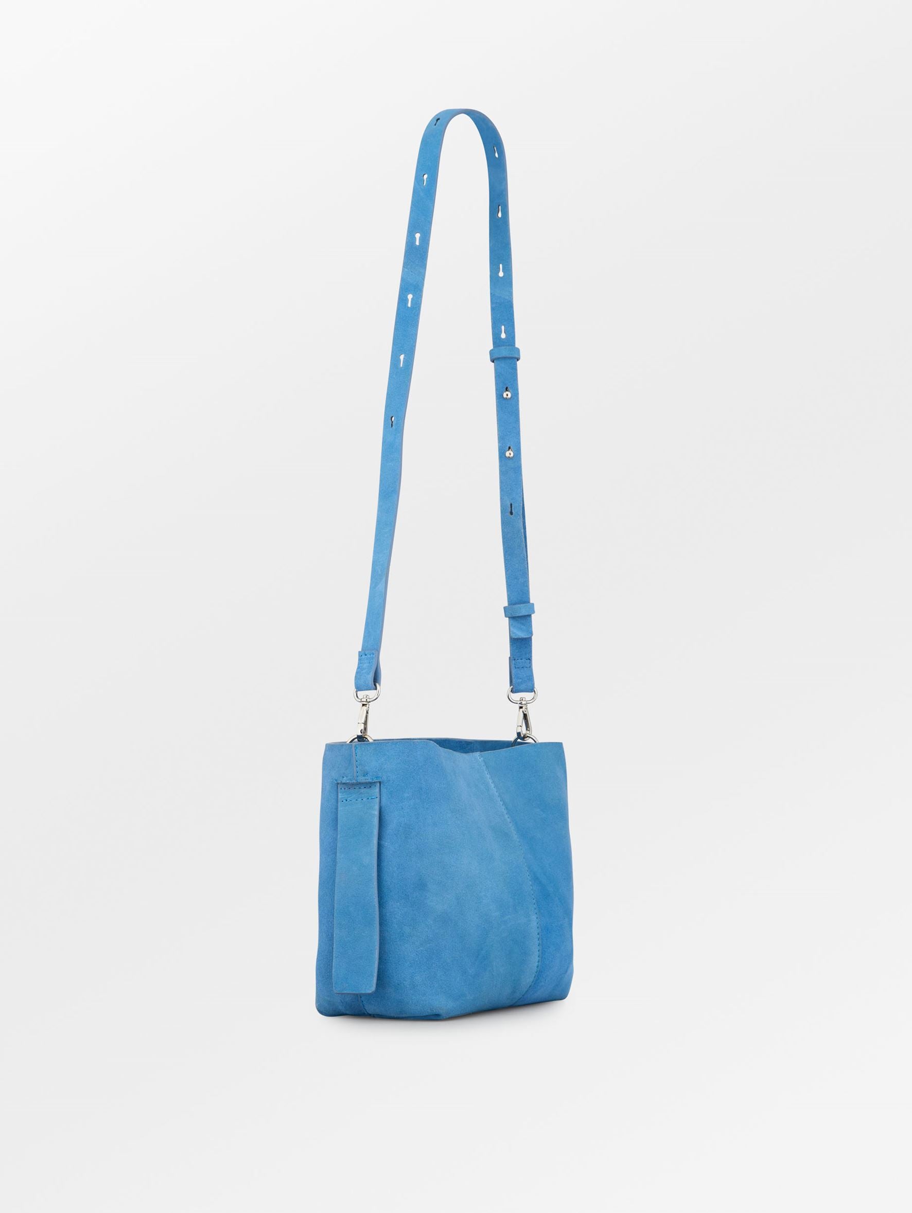 becks-ndergaard-suede-fraya-sea-tasche-azure-blue-24x22 image 2