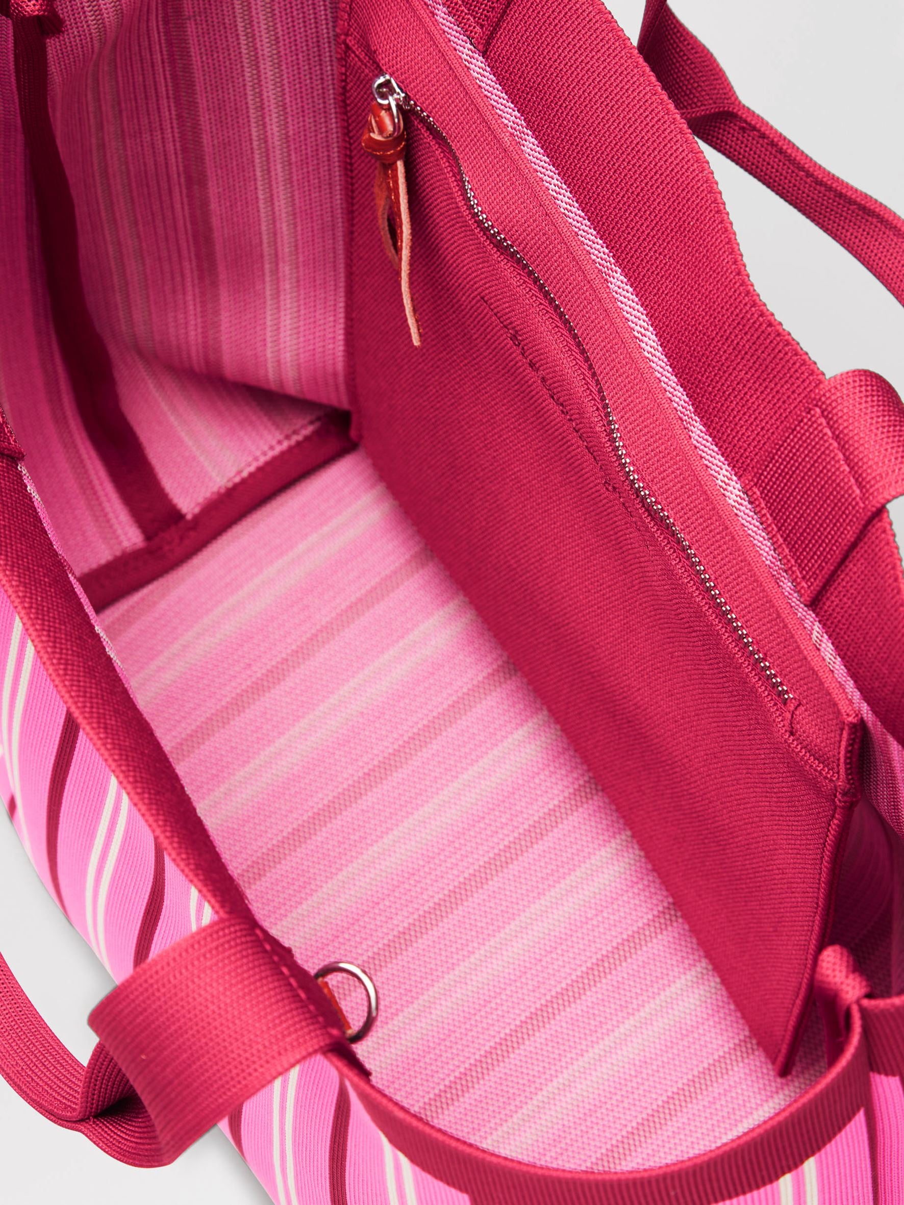 becks-ndergaard-interlock-lillian-shopper-cyclamen-pink image 2