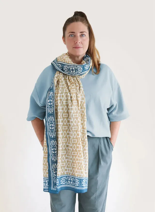 djian-mala-baumwollschal-beige-blau-100-x-200-cm image 1