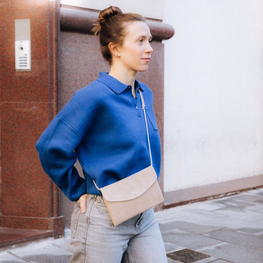 ann-kurz-cute-clutch-umh-ngetasche-wildleder-karamell image 4