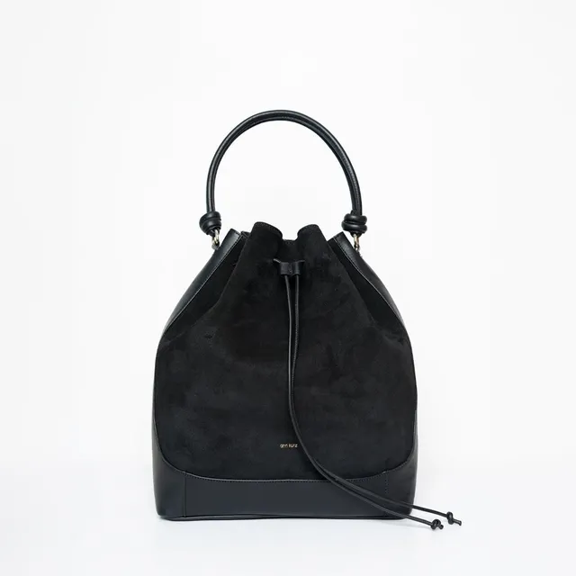 ann-kurz-saku-tall-saku-beuteltasche-wildleder-schwarz image 1