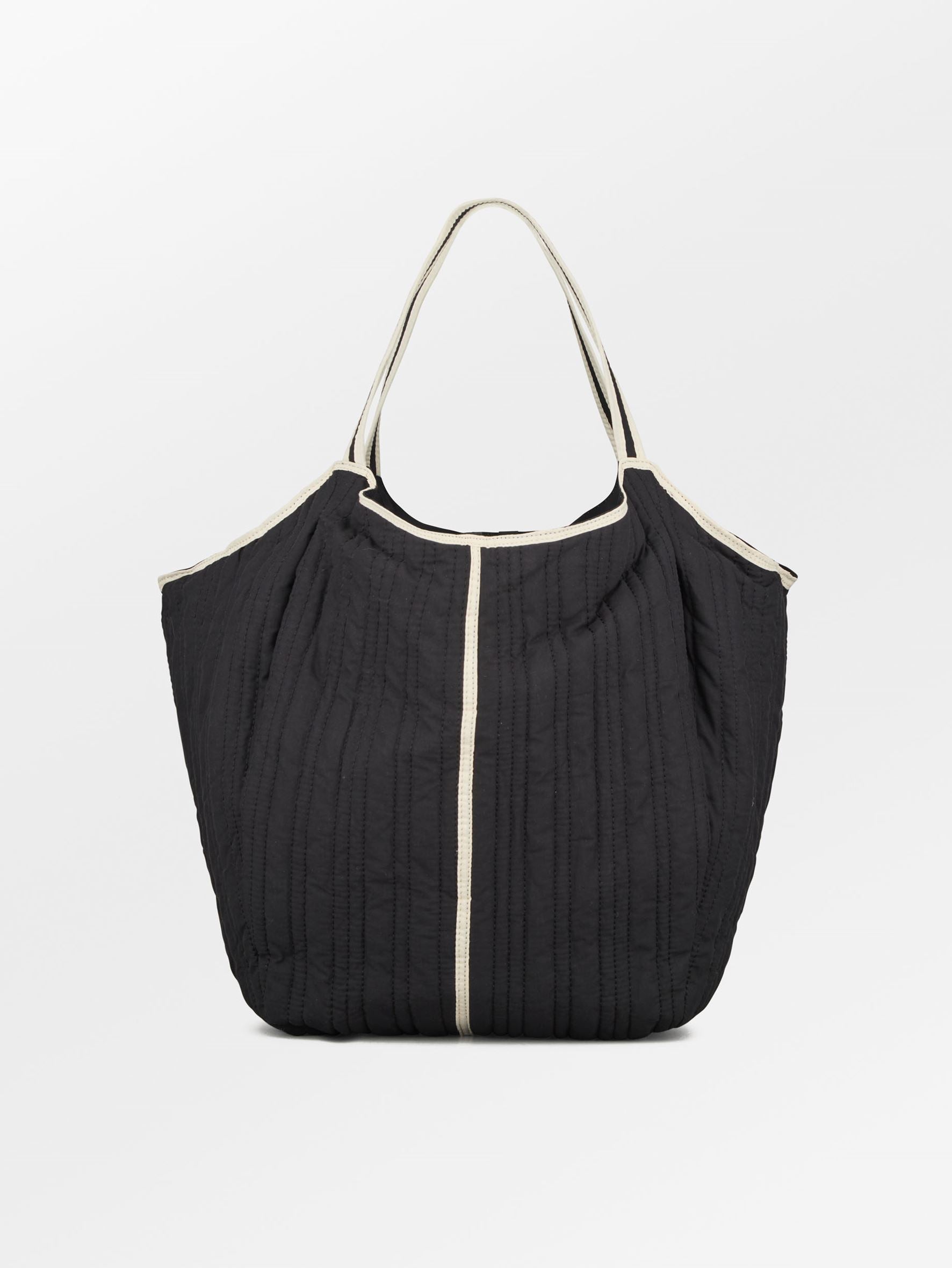 becks-ndergaard-raika-bag-shopper-schwarz-gesteppt-38x36 image 1