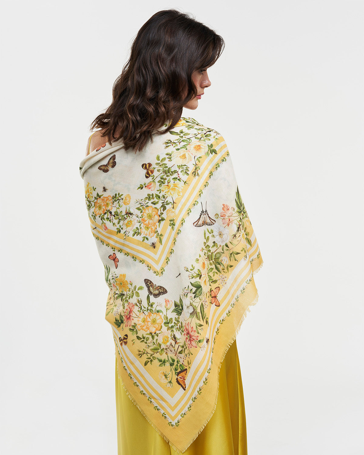 fable-england-cybele-quadrat-tuch-gelb-blumen-twill image 5