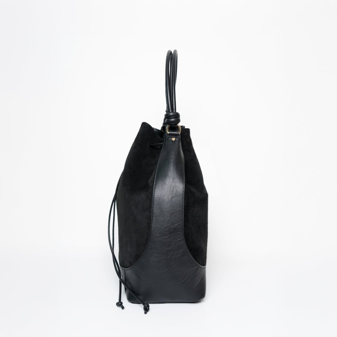 ann-kurz-saku-tall-saku-beuteltasche-wildleder-schwarz image 3