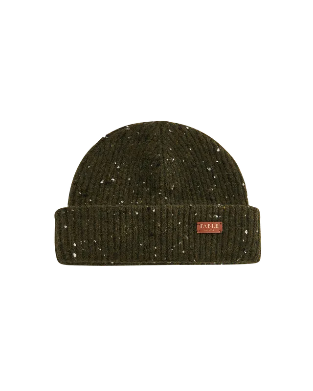 fable-england-donegal-beanie-m-tze-moss-strick-gr-n image 1