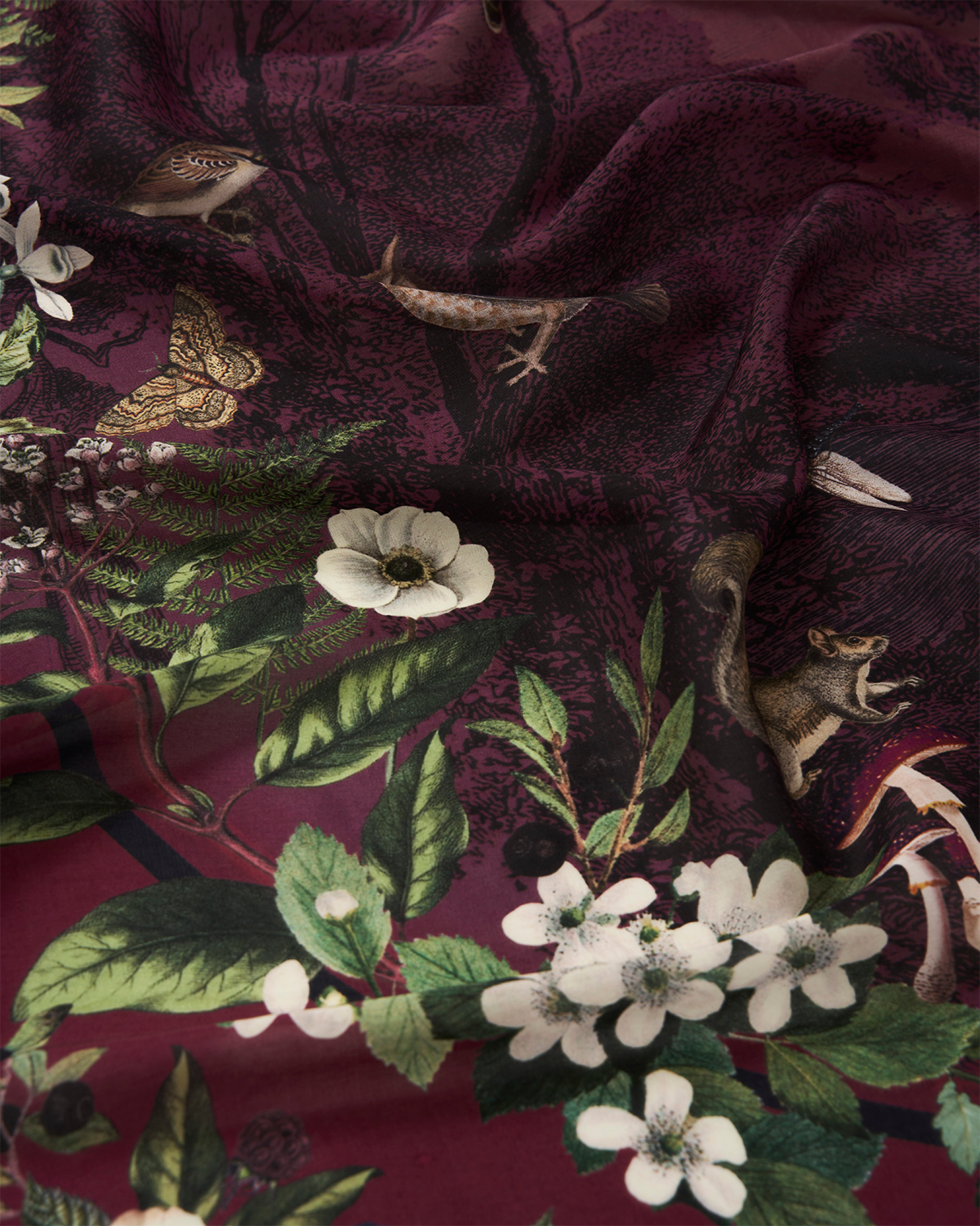 fable-england-orla-quadrat-tuch-burgundy-bordeaux image 4