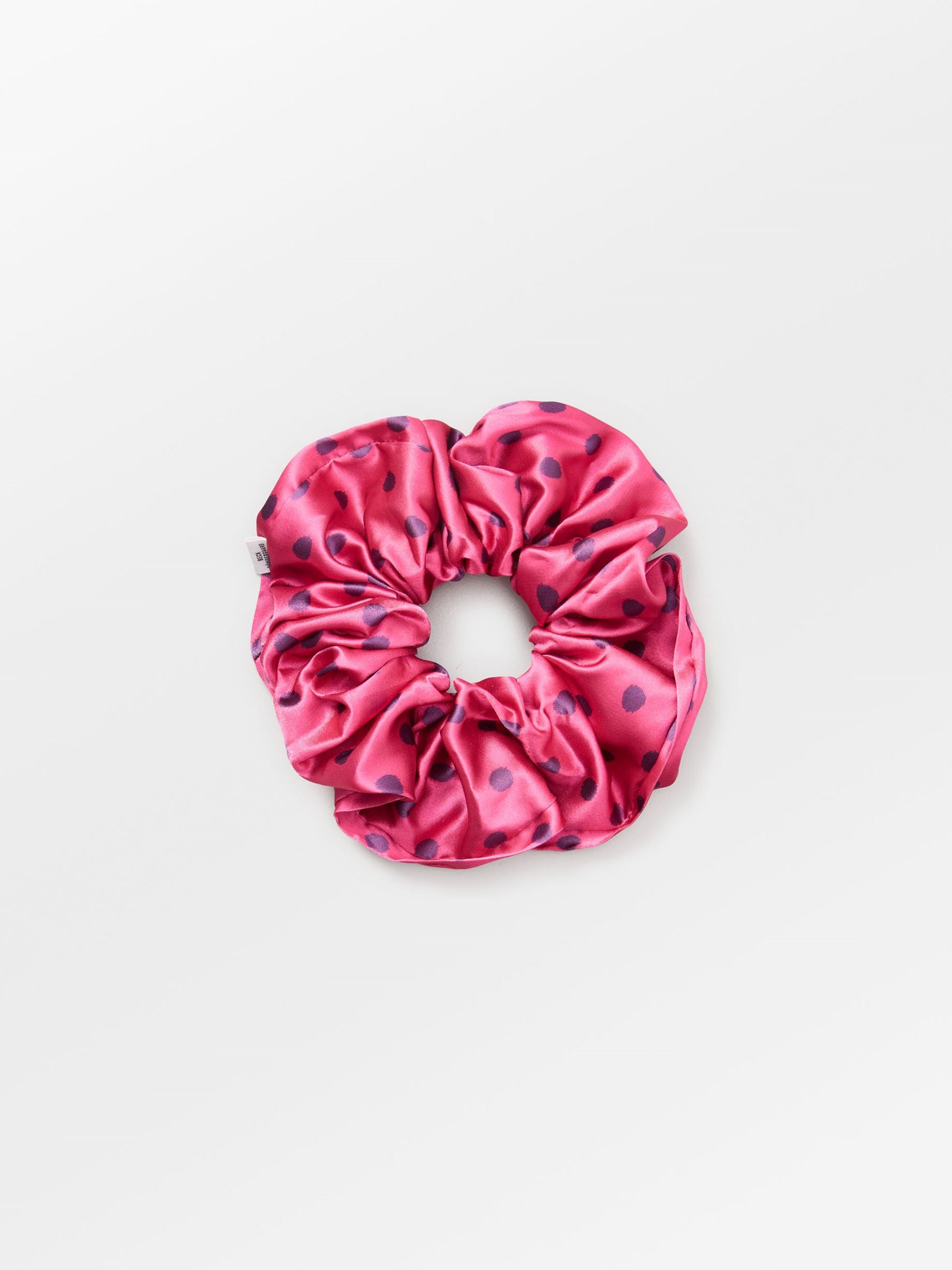 becks-ndergaard-dotia-luster-scrunchie-carmine-pink-haargummi image 1