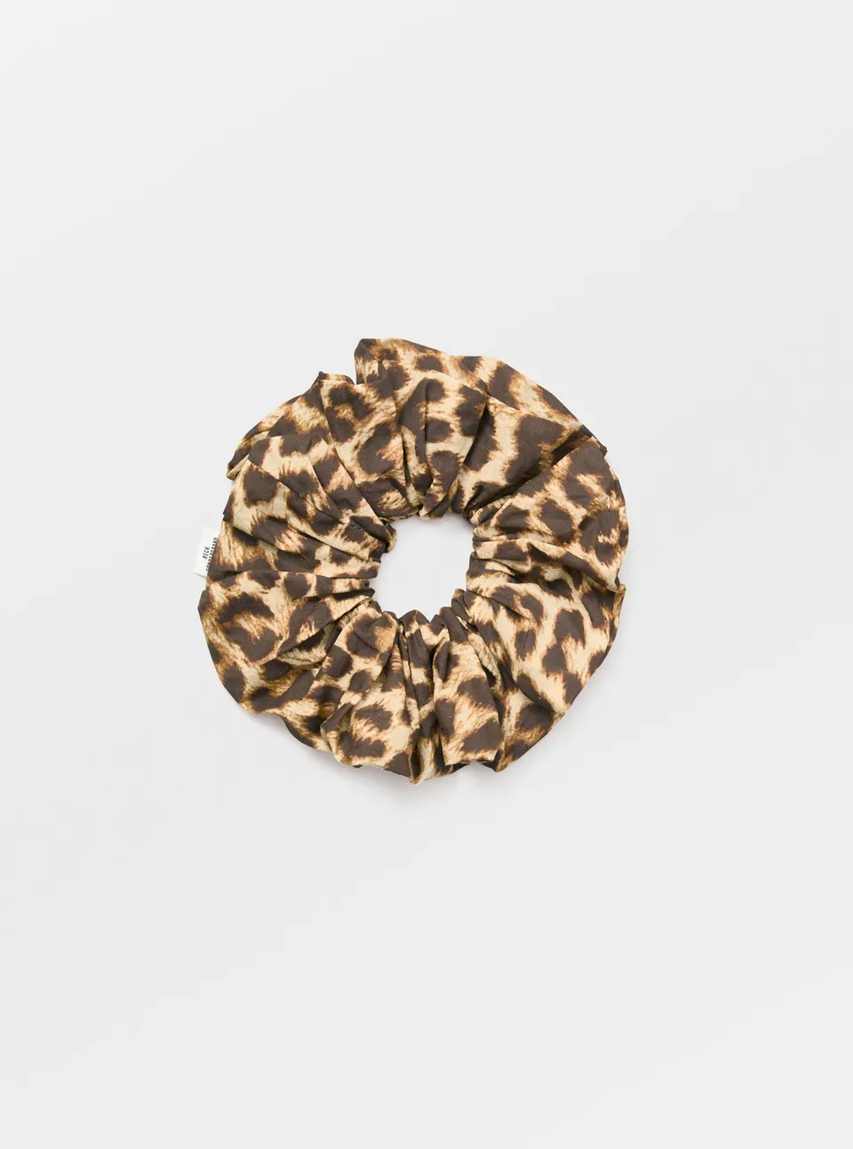 becks-ndergaard-leony-cotta-scrunchie-warm-sand-haargummi image 1