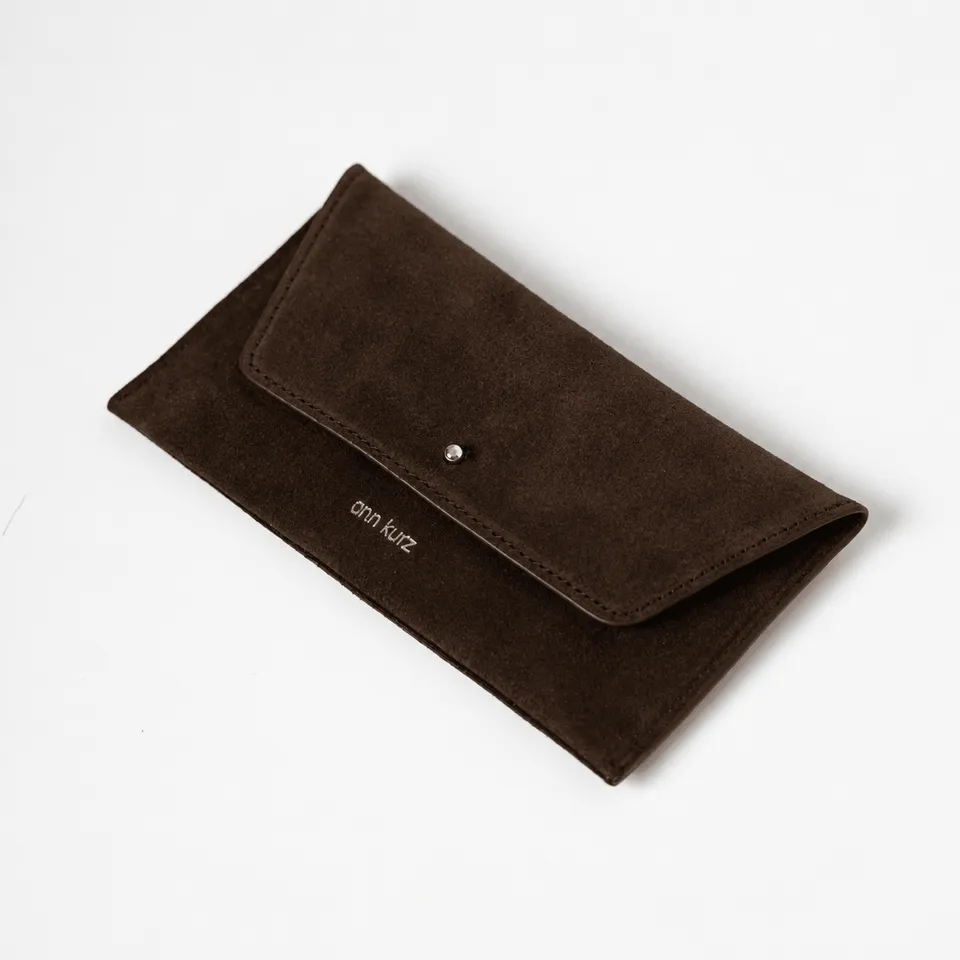ann-kurz-mini-envelope-geldb-rse-suede-mocha-mit-kartenf-cher image 1