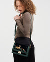 fable-england-fawn-crossbody-tasche-gr-n-bestickt image 3