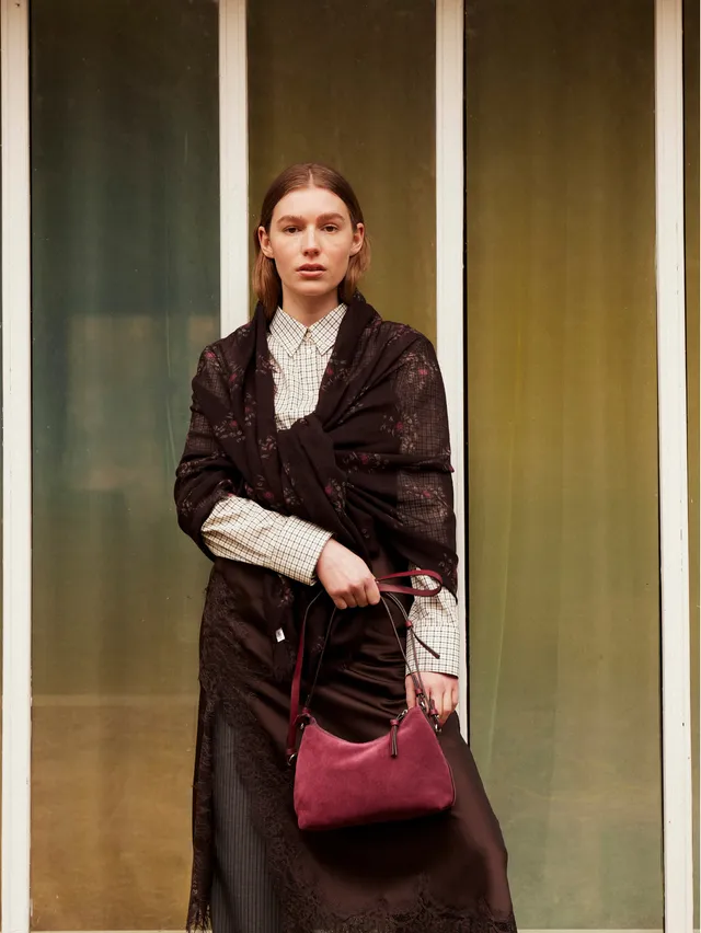 becks-ndergaard-suede-ellie-tasche-hawthorn-rose-24x14-cm image 1