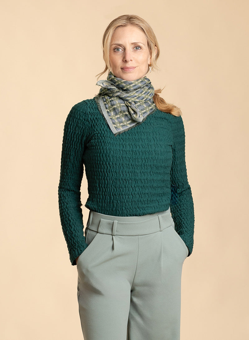 djian-karla-tuch-aus-baumwolle-karo-grau-gr-n-70x70-cm image 1