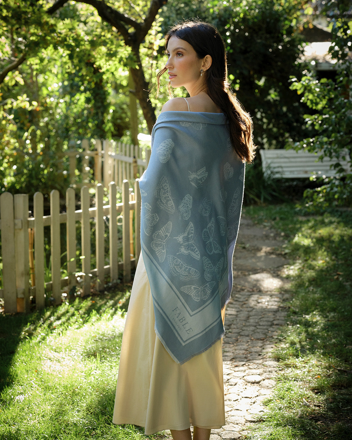 fable-england-butterfly-jacquard-tuch-blau-schmetterling image 3