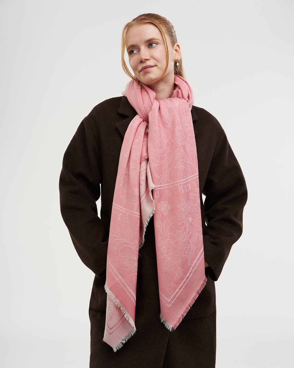 fable-england-tale-of-innocence-tuch-pink-jacquard image 2