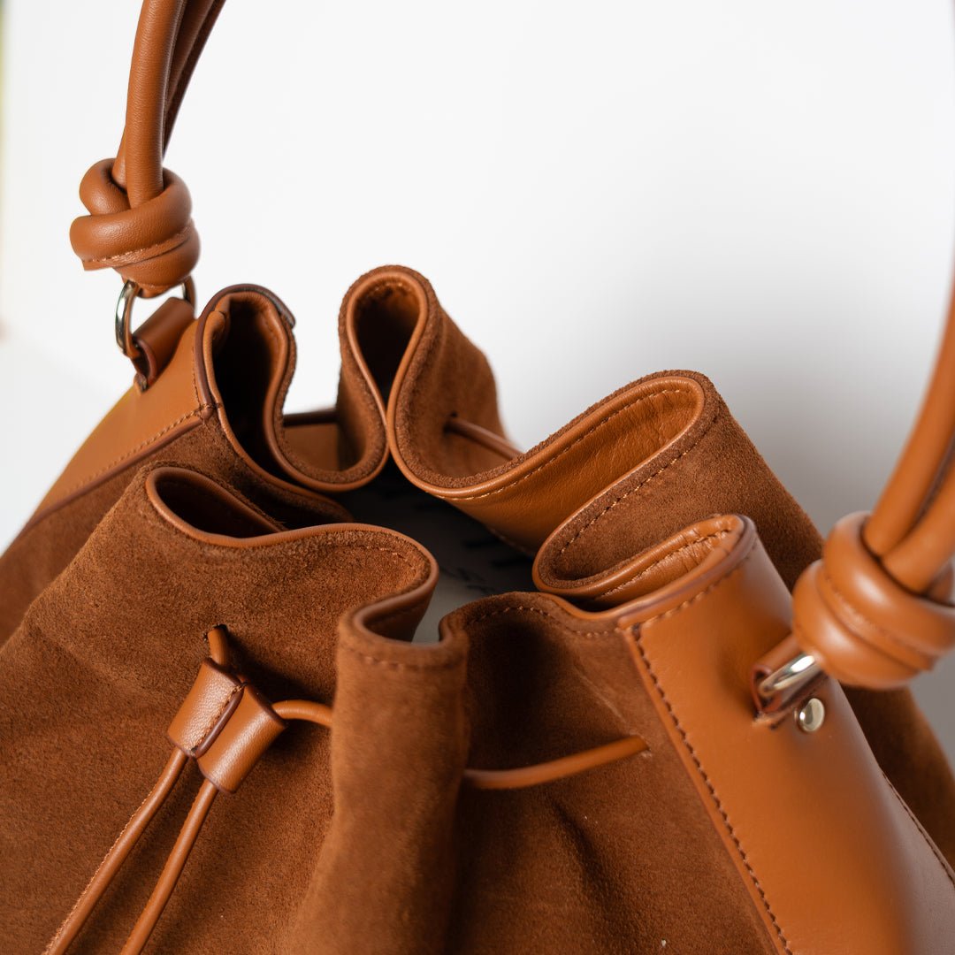 ann-kurz-tall-saku-beuteltasche-suede-cuero image 2