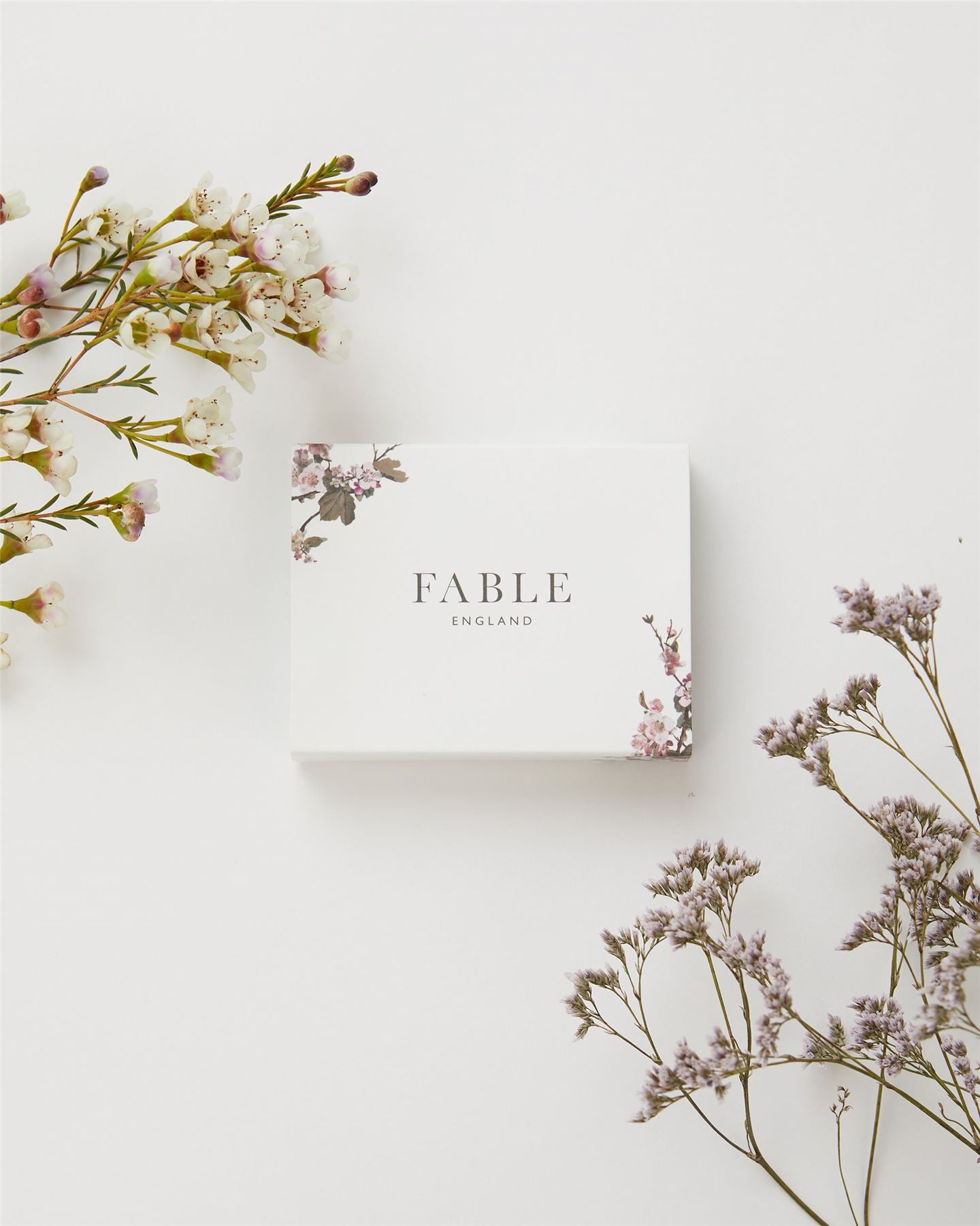fable-england-ivy-blossom-medaillonkette-silber-mit-efeu image 7