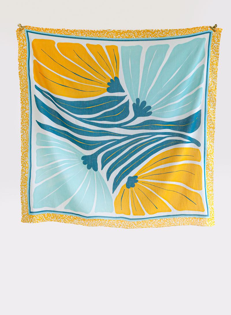 djian-curly-flowers-tuch-bio-baumwolle-135x135-floral-2 image 2